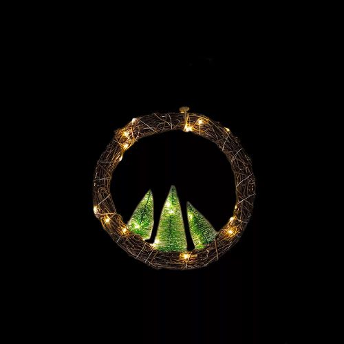 DekorTrend KDA 010 Beltéri elemes akasztható világító rattan ablakdísz fenyőfákkal, 30 db MELEG FEHÉR LED-del, 30 cm