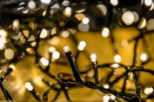 DekorTrend KDT 241 WW Basic Kültéri LED-es fényfüzér zöld színű kábellel, 240 db MELEG FEHÉR LED-del, 12 m hosszú