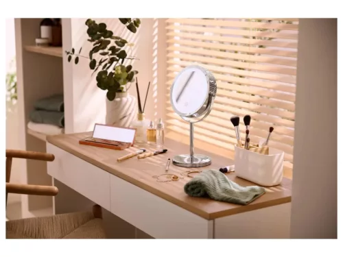 Cien BEAUTY CHROME LED-es asztali álló kozmetikai tükör fényerőszabályzós érintő kapcsolóval és memória funkcióval, 360 fokban átfordítható tükörlappal (13 cm) 5x nagyítással