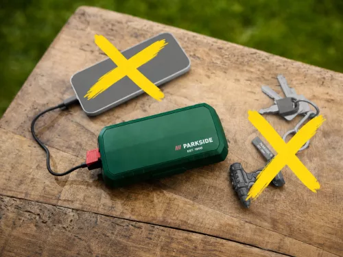 ParkSide PPB 20000 B1 Fan Edition PowerBank, hordozható mobiltöltő akkumulátor + világítás funkció, 15W, 20000 mAh Li-ion, zöld