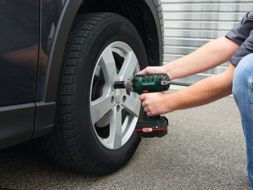 ParkSide PASSK 20-Li C4 Akkus autó ütve csavarozó kerékkulcs akkuval és töltővel, kofferben (max 400 Nm)