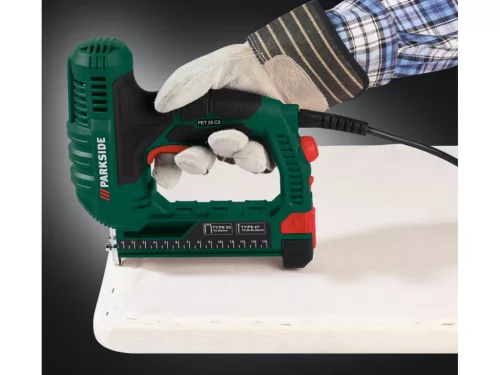(BONTOTT / K752336) ParkSide PET 25 C3 Elektromos tűzőgép és szögbelövő gép szabályozható ütőerővel + tatozék 500 db kapocs és 500 db szög, 25W