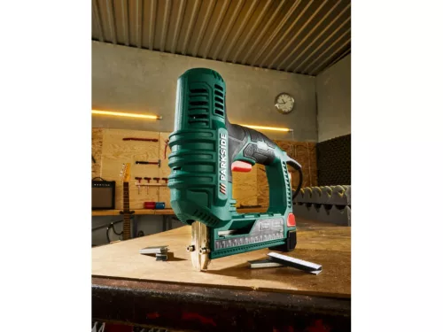 (BONTOTT / K752336) ParkSide PET 25 C3 Elektromos tűzőgép és szögbelövő gép szabályozható ütőerővel + tatozék 500 db kapocs és 500 db szög, 25W