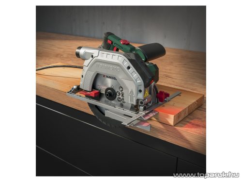 ParkSide PHKS 1350 D3 Vezetékes, elektromos kézi körfűrész lézer vezetővel + 2 db 190 mm fűrészlappal (24 és 48 fog), 1350 W