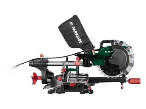 Széles munkadarabok vágása a ParkSide vonófűrész dupla csapágyazott sínjével