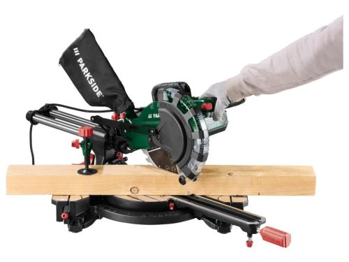 Gérvágás és szögben döntött vágás beállítása ParkSide fűrészen