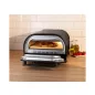 SilverCrest SPE 2400 A1 pizzabox pizzával használat közben