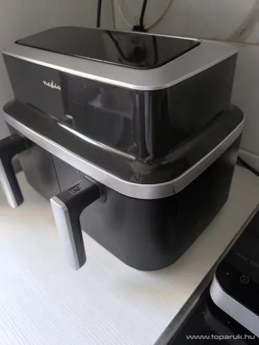 (HASZNÁLT / ESZTÉTIKAI SÉRÜLT / 384784) Nedis Air Fryer DOUBLE XL Digitális, dupla tartályos forrólevegős sütő, 2 x 4,2 literes, 2600 W (KAAF320BK)