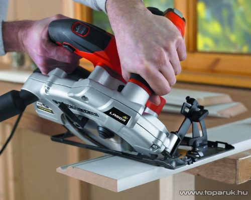 Black & Decker KS1500LK Lézeres körfűrész kofferben