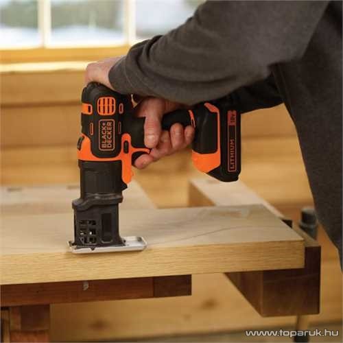 Black & Decker MT218K Multievo Multi szerszám fúró / csavarozó feltéttel, kofferben