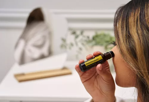 doTERRA Helichrysum - Olasz szalmagyopár esszenciális olaj Touch (Roll on) kivitelben, 10 ml