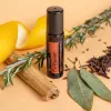doTERRA On Guard esszenciális olaj keverék Touch (Roll on) kivitelben, 10 ml